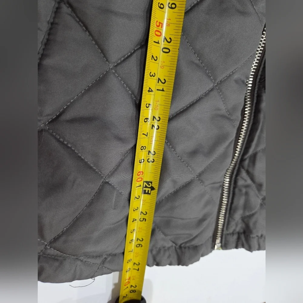 Old Navy Gray/Lime Green Quilted  Boys Jacket Sz.XL(14-16)